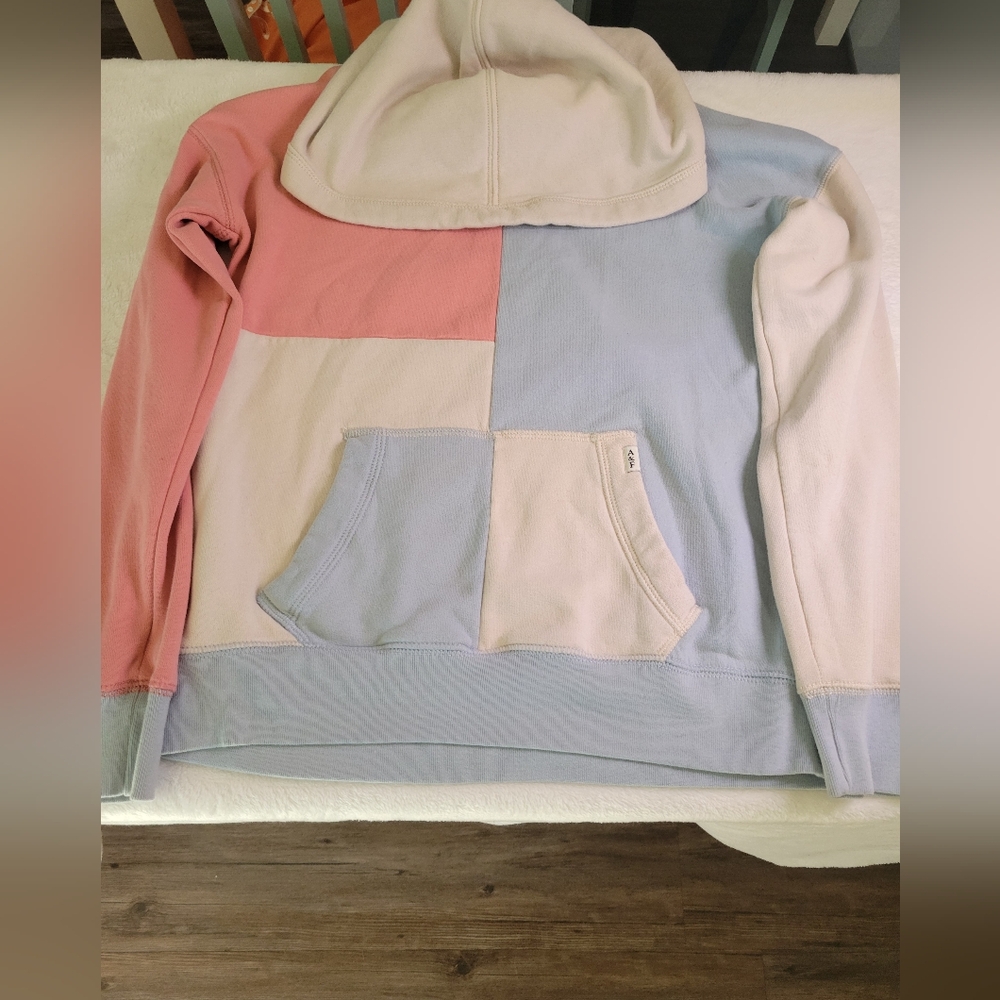 Abercrombie Kids Colorblock Hoodie Sweater Size 11/12Yr Age.